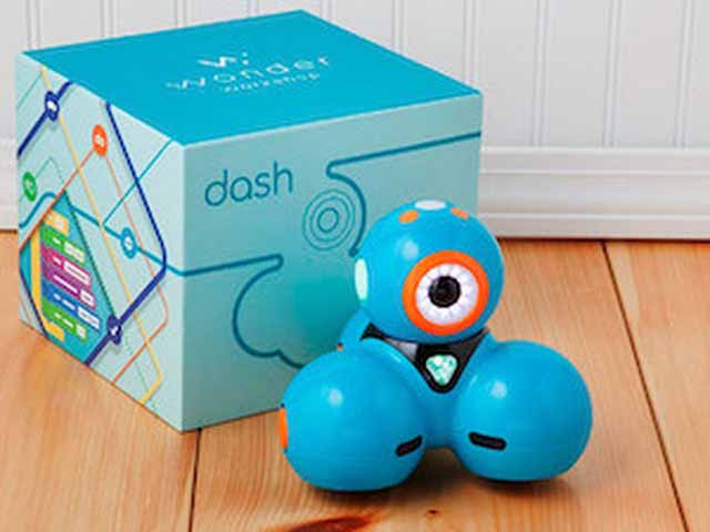 Wonder Workshop Dash Coding Robot for Kids (6 Years & Up) Voice Activated -  Navigates Objects - 5 Free Programming STEM Apps, Blue